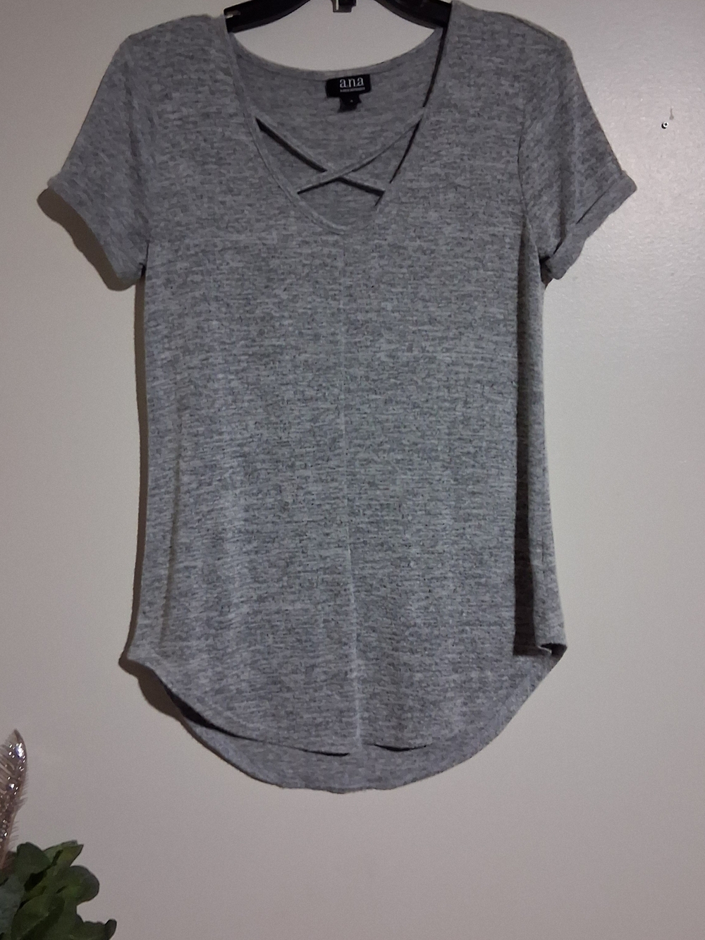 a.n.a Light Heather Gray Crisscross V-Neck Short Sleeve Tee
